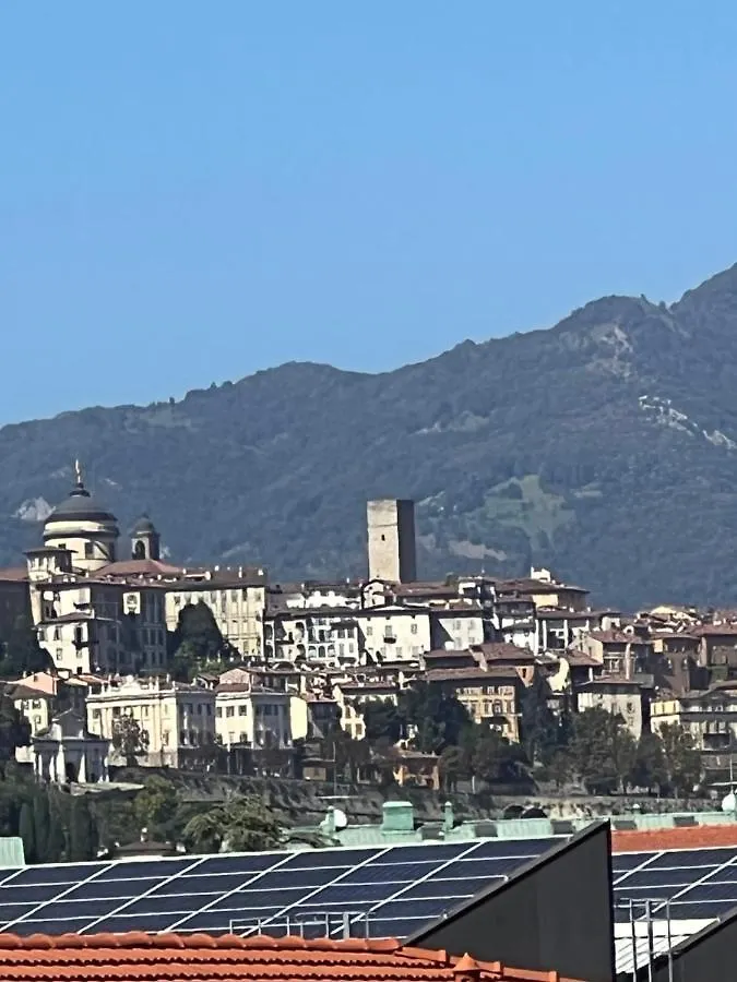 Canovine 13 Bergamo Italien